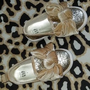 Baby Gap Velvet Bow Shoes